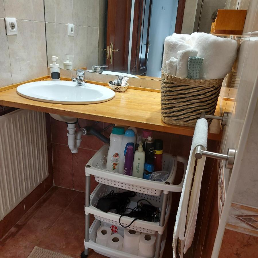 Soleado Piso Con Garaje Y Piscina A 8' Centro Appartement Castro Urdiales Buitenkant foto