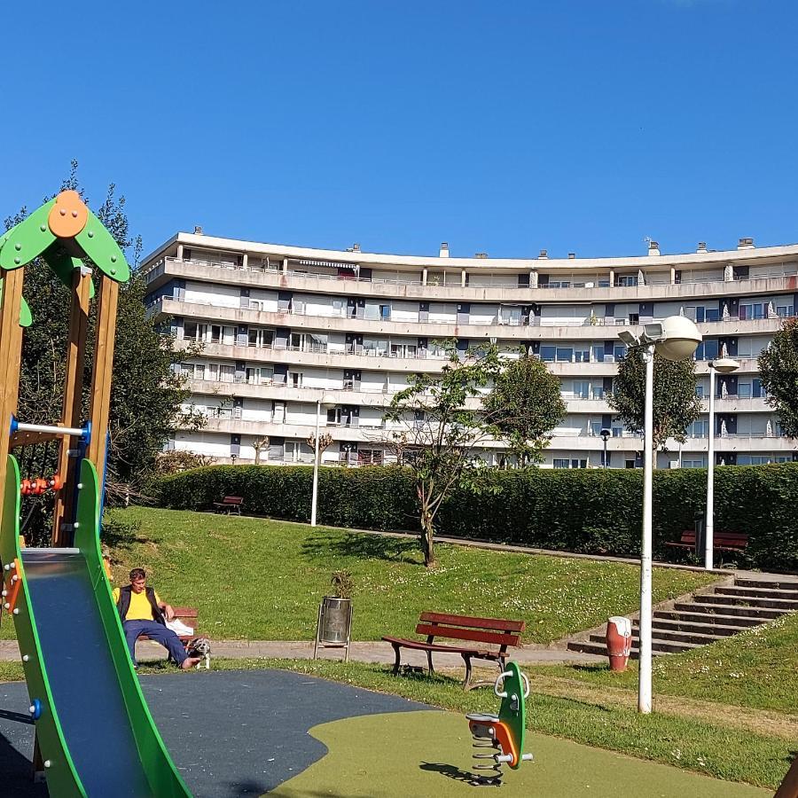 Soleado Piso Con Garaje Y Piscina A 8' Centro Appartement Castro Urdiales Buitenkant foto